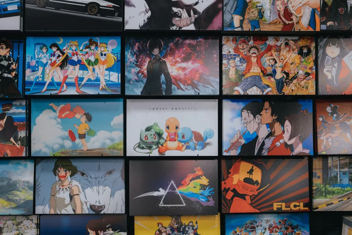Imagem de um mosaico com imagens de vários filmes, séries e animes.